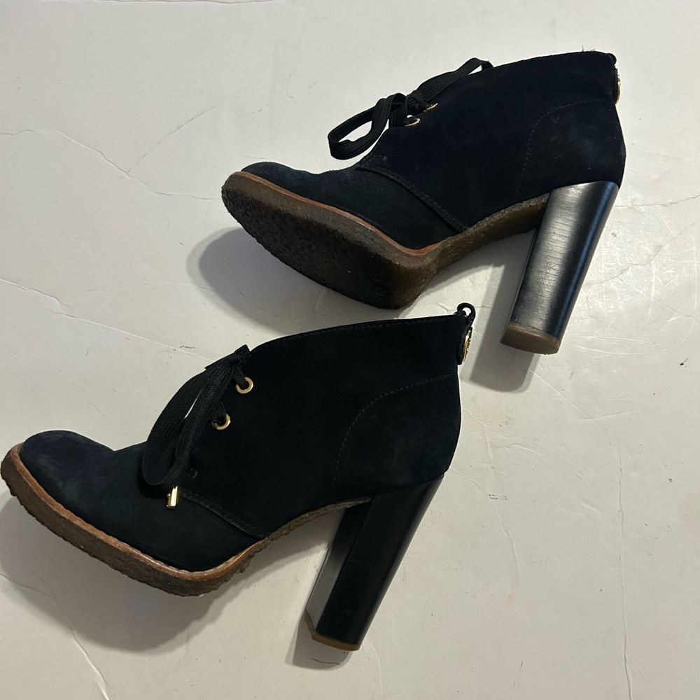 Tory Burch Black Lace Up suede ankle Boots size 8.5 - Picture 6 of 6